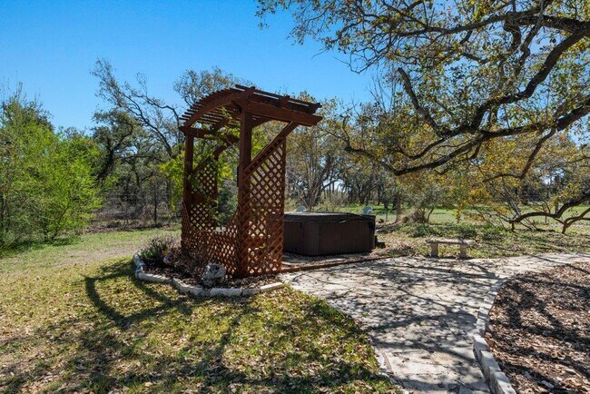 Building Photo - 309 Ridge Oak Dr