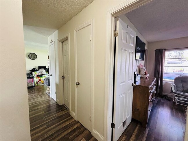 Building Photo - 426 SW 79th Terrace