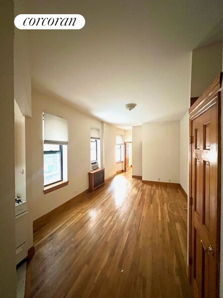 Building Photo - 167 W 80th St