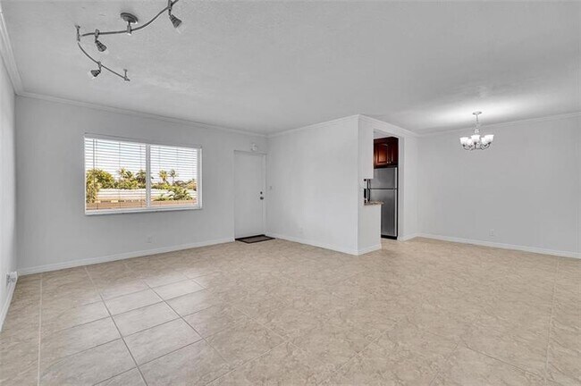 Building Photo - 2020 NE 56th St
