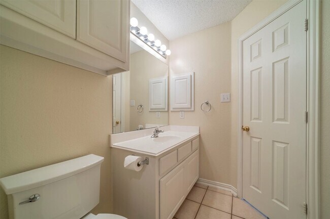 Building Photo - 4709 Belladonna Dr