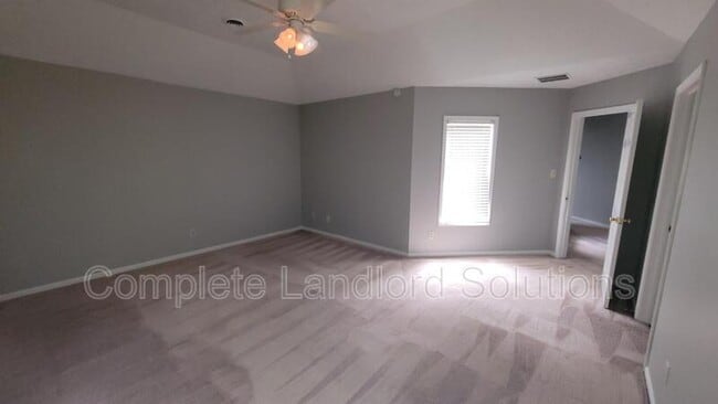 Building Photo - 80 Ridgecrest Ct