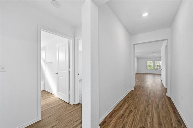 Building Photo - 10725 Steinbeck Dr