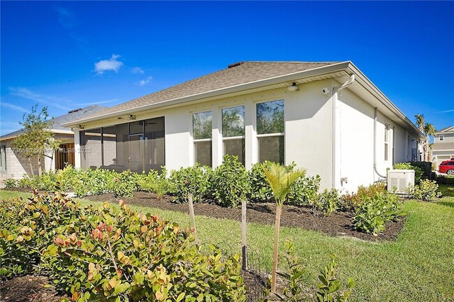 Building Photo - 545 Ranch Oak Cir