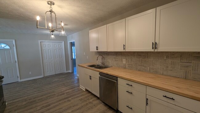 Building Photo - 311 Orchard Ln