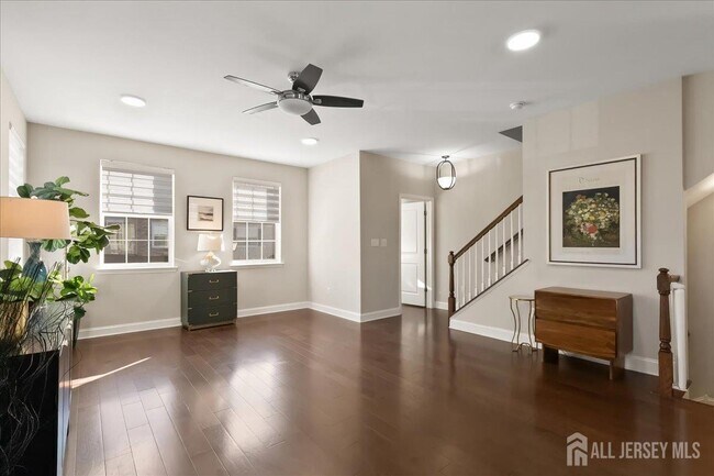 Building Photo - 905 Chalmers Ln