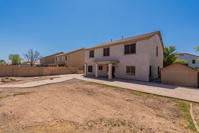 Building Photo - Spacious and Inviting 3-Bedroom Home Near ...