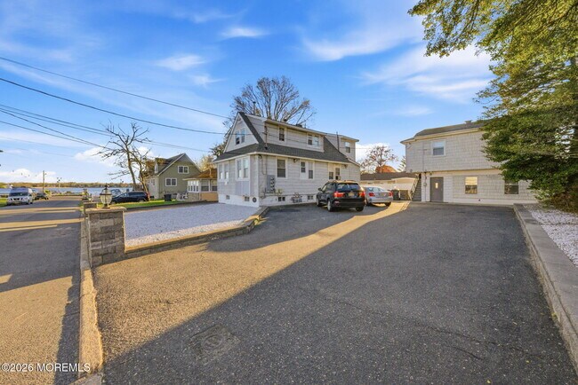 Building Photo - 11 Gladney Ave