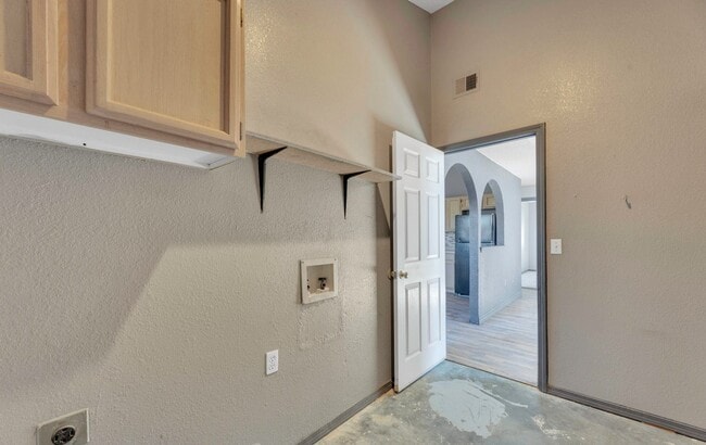 Building Photo - 14509 Encantado Dr