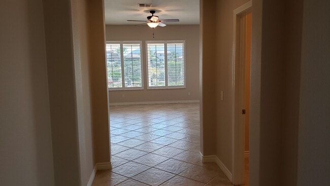 Building Photo - Morgan Hill Single Family View Home