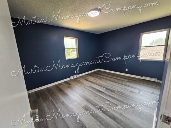 Building Photo - 3406 S Grand Ave
