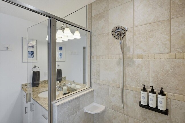 Building Photo - 27 Mala Compra Rd