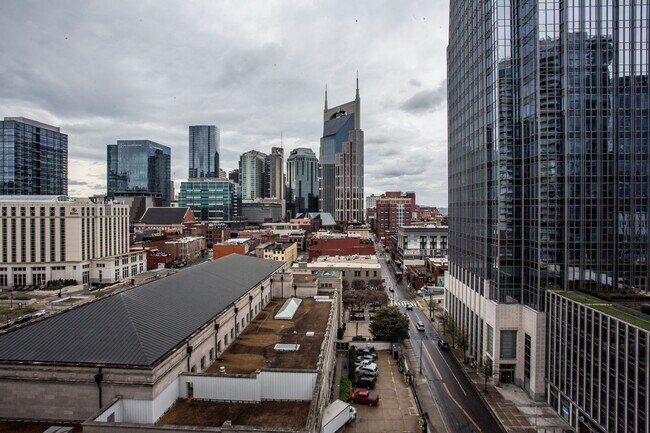 Building Photo - Stunning Downtown Views From 2BR 2BA Corner Unit in the Encore! $3,500 Per Month