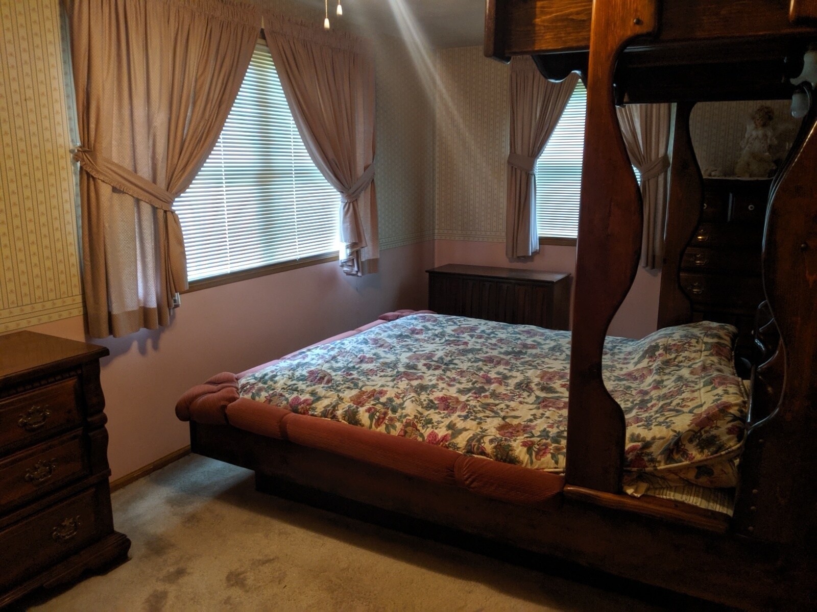 Main Bedroom - 2907 State Route 534