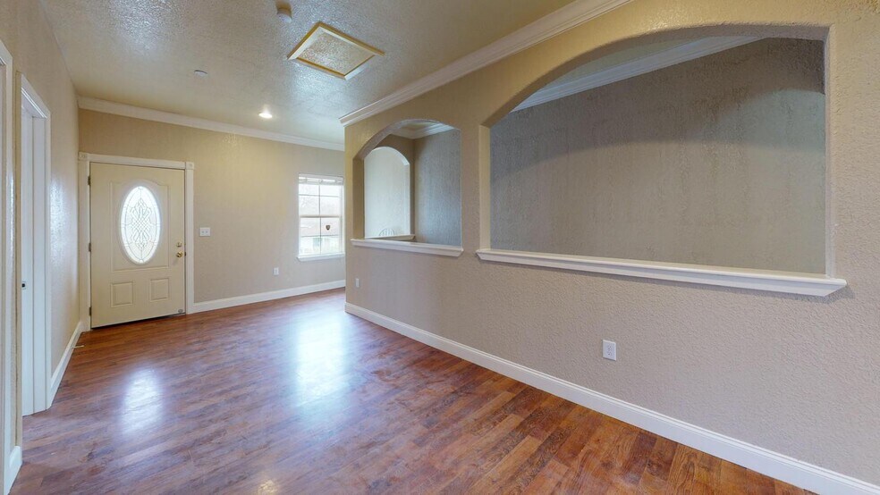 Building Photo - 7559 Glen Mont Dr
