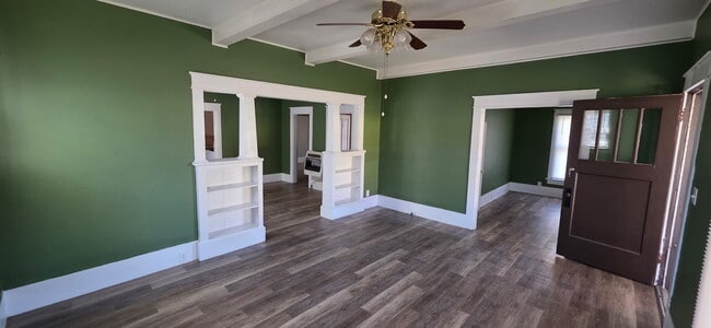 Building Photo - 514 W Main St