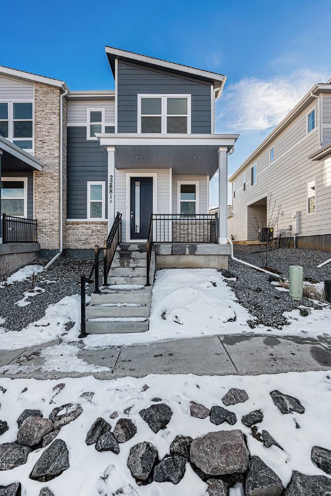 Building Photo - Contemporary 3-Bedroom Duplex in Aurora’s ...