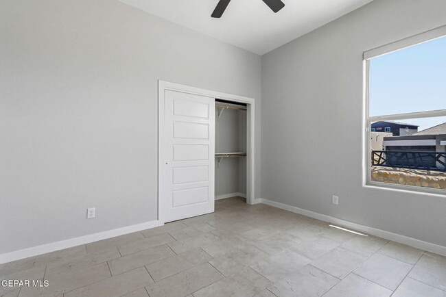Building Photo - 329 Hector Porras Dr