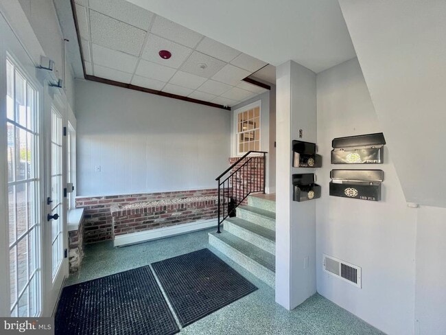 Building Photo - 216 W Front St