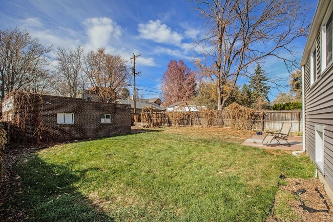 Building Photo - 4Bed/2Bath home with newly renovated basem...