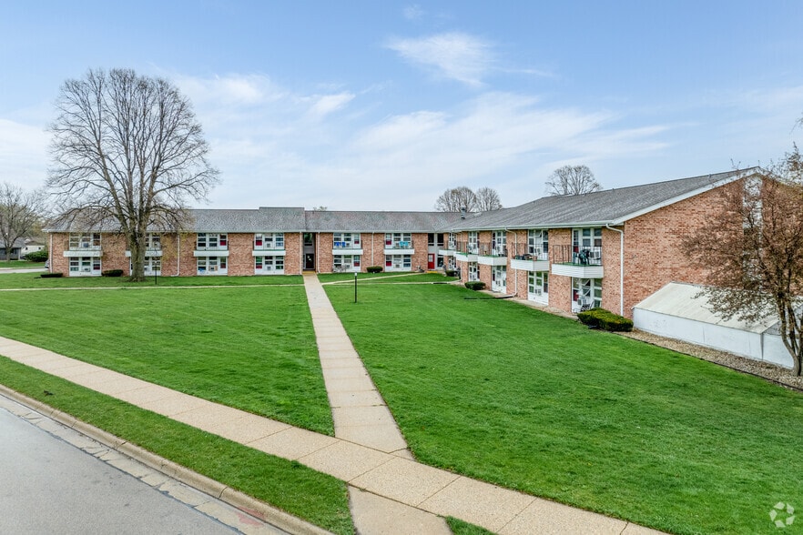 Primary Photo - 96 East Apartments