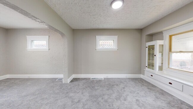 Building Photo - Old Brooklyn Area - 3 Bedroom Single Famil...