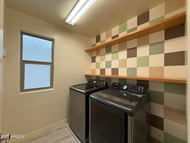 Building Photo - 1708 S 83rd Way