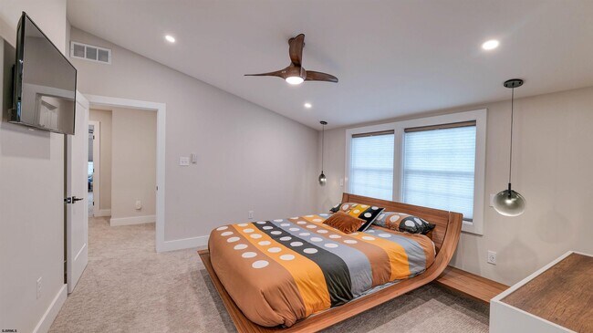 Building Photo - 6223 Winchester Ave