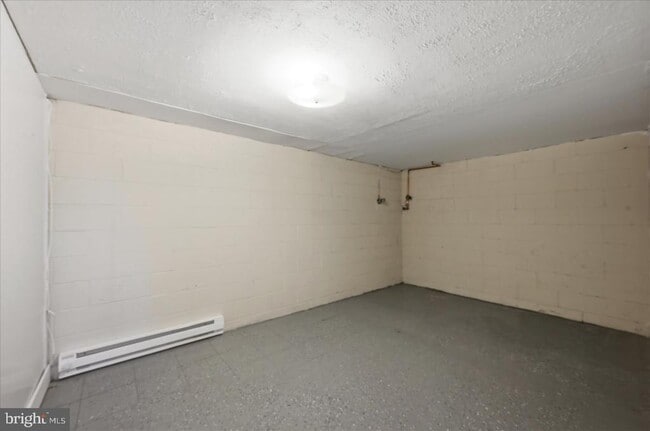 Building Photo - 210 Stafford Dr