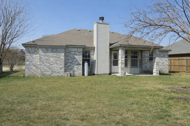 Building Photo - AVAILABLE SOON!