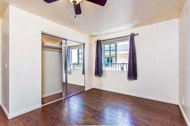 Building Photo - 3229 Malabar St