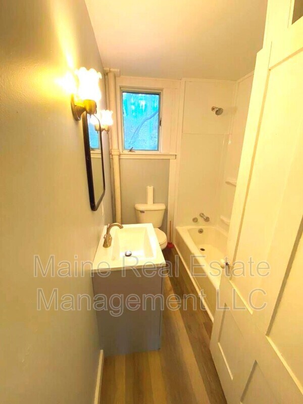 Building Photo - 49 Highland Ave