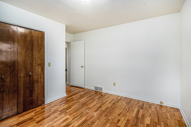 Building Photo - 11720 Portage Rd