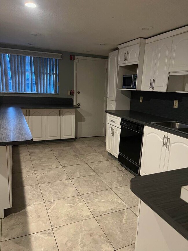 Building Photo - 5281 NW 180th Ter