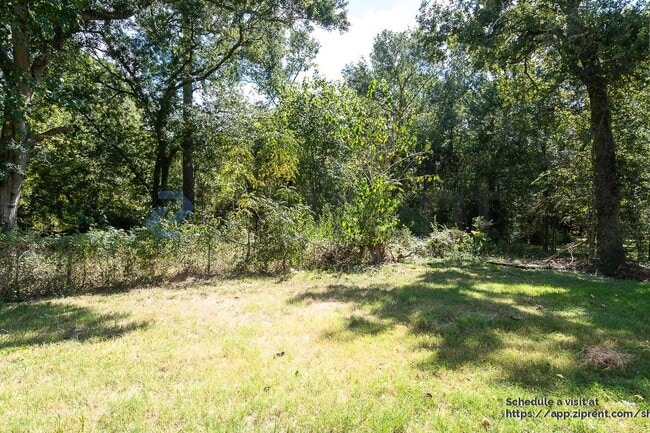 Building Photo - 7515 Carl Rd Ext
