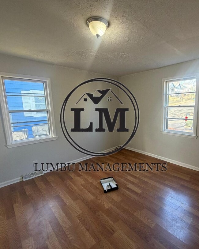 Building Photo - 1131 Stokes St