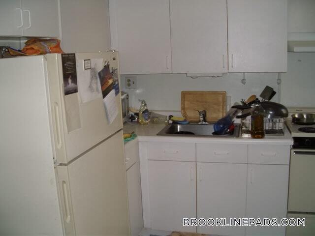 Building Photo - 208 Winthrop Rd