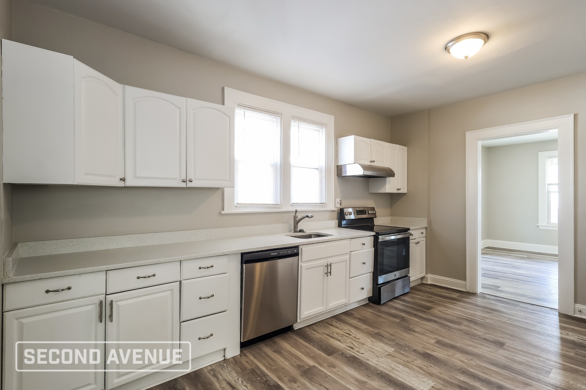 Building Photo - 5325 Rolston Ave