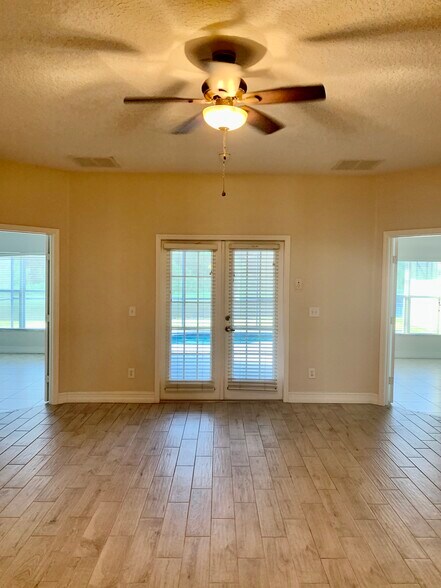 Tiling throughout house. - 1913 Magical Ln