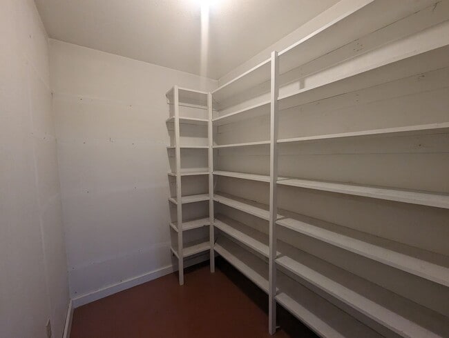 Building Photo - 4 Bedroom/2 Bathroom Home in Batesville