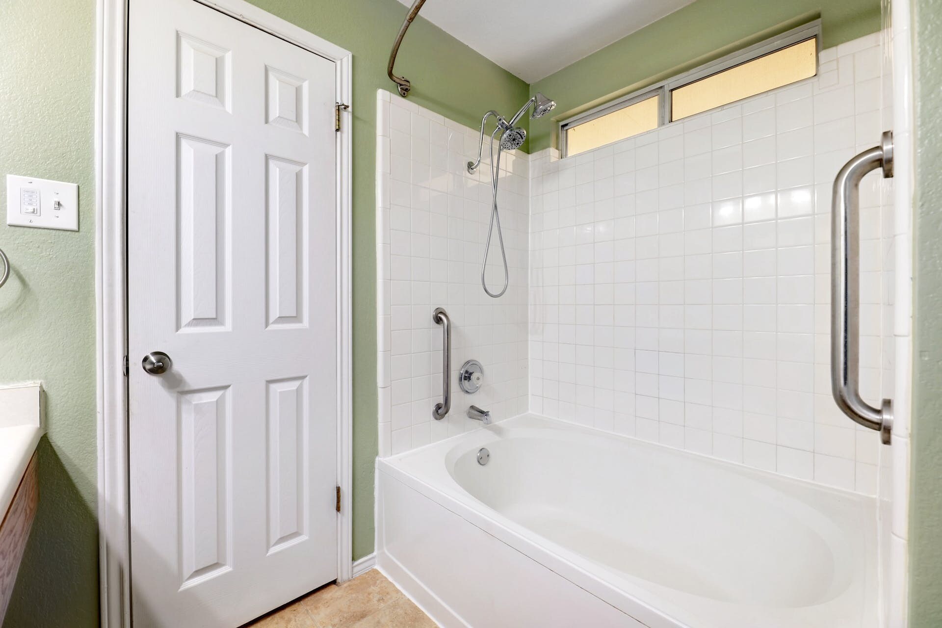 Building Photo - 301 Nicole Way