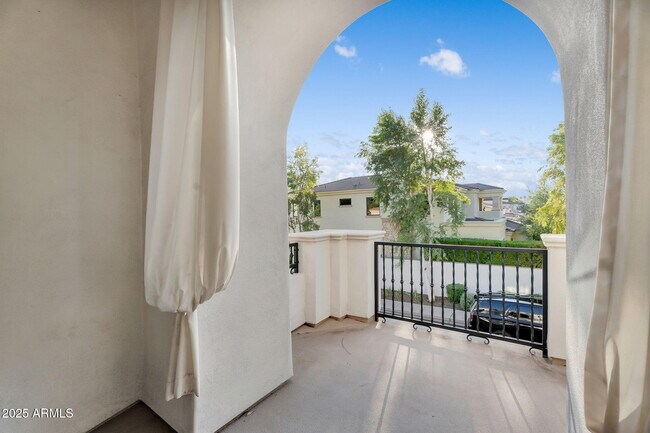 Building Photo - 3507 North 39th Pl