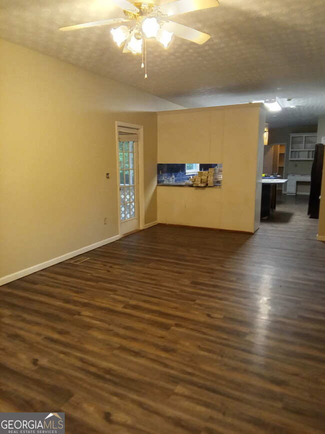 Building Photo - 3213 Southridge