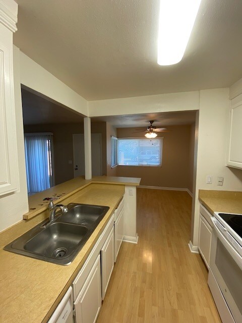 Building Photo - 8074 Woodland Dr