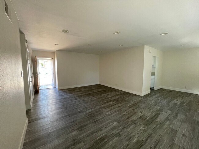 Building Photo - For Rent – 3 Bed, 2 Bath Home in Rowland Heights
