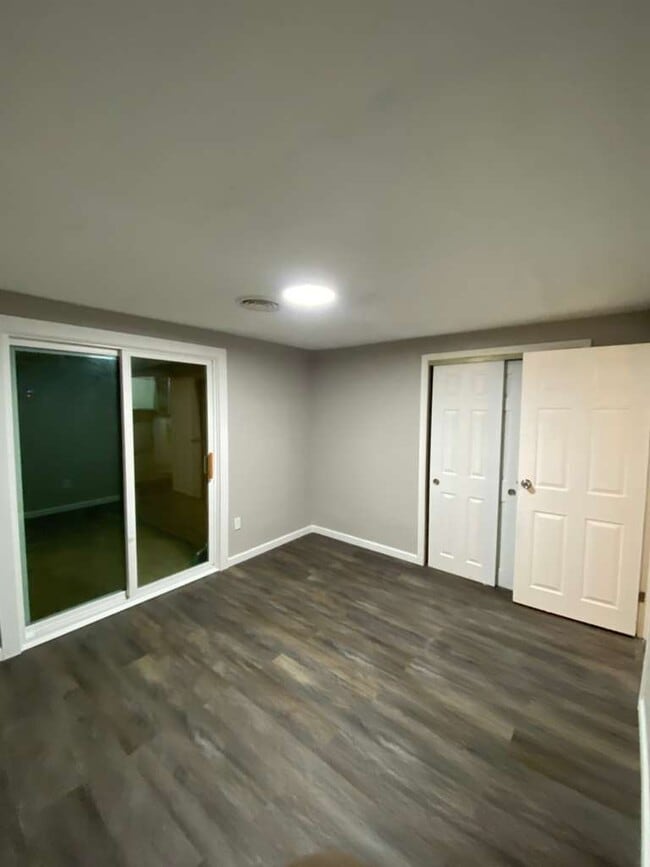 Building Photo - 4095 Sleepy Hollow Rd