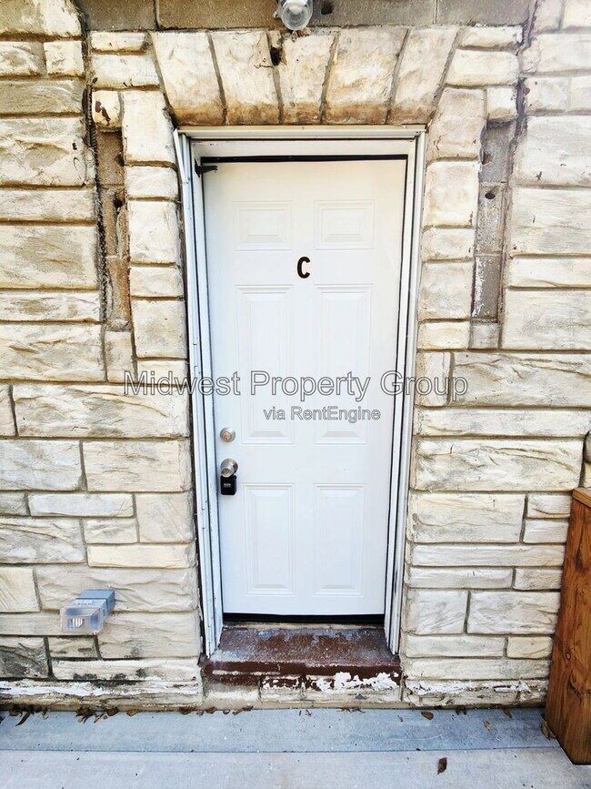 Building Photo - 3415 St Mark Ln