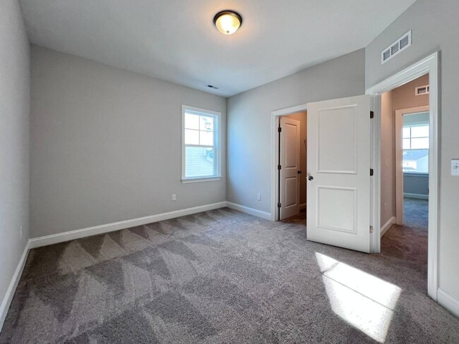 Building Photo - 352 Canyon Gap Wy