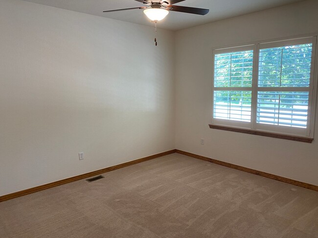 Building Photo - 2 BED/2 BATH RANCH STYLE HOME IN SUMMER HAWK IN FOX MEADOW AVAILABLE 7/10!