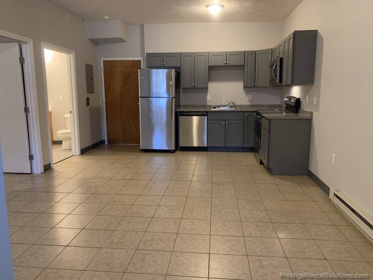 Building Photo - 21 Willow St